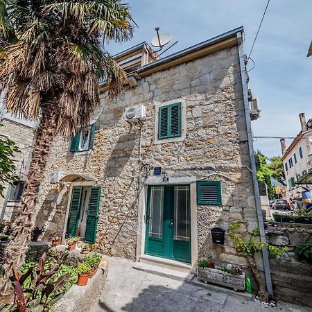 Apartments By The Sea Kastel Luksic, Kastela - 21921 Exterior photo