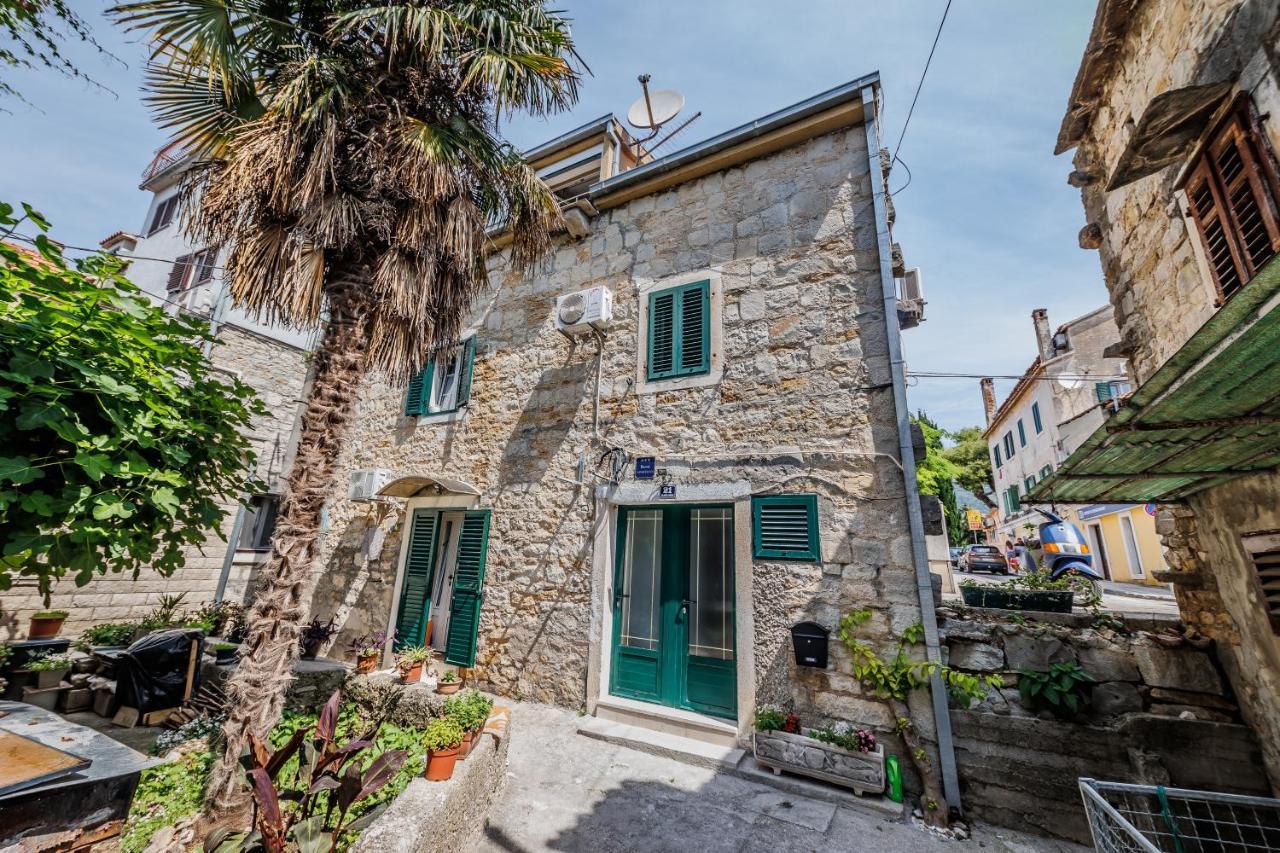 Apartments By The Sea Kastel Luksic, Kastela - 21921 Exterior photo